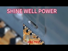 An der Wand befestigte Batteriespeicher